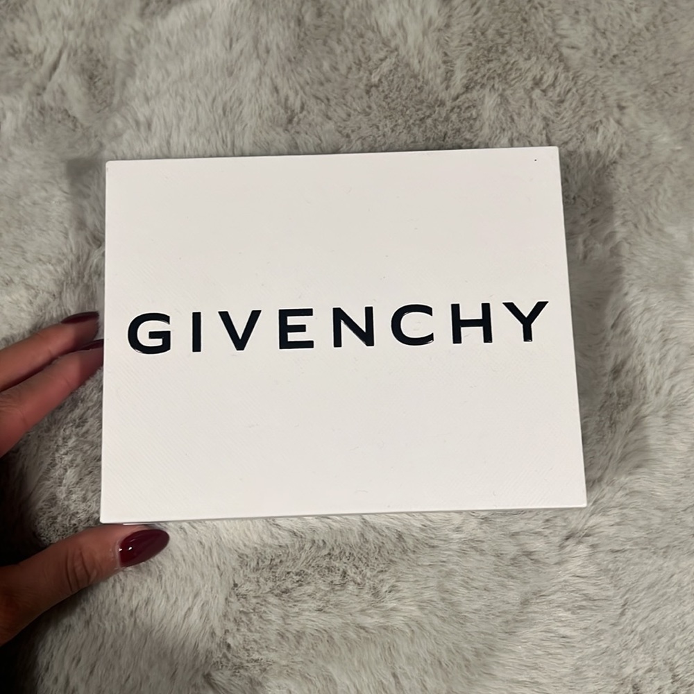 Givenchy Wallet - Picture 5 of 5